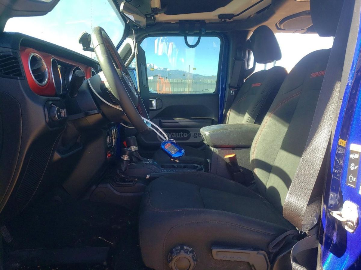 Jeep Wrangler - фото 7