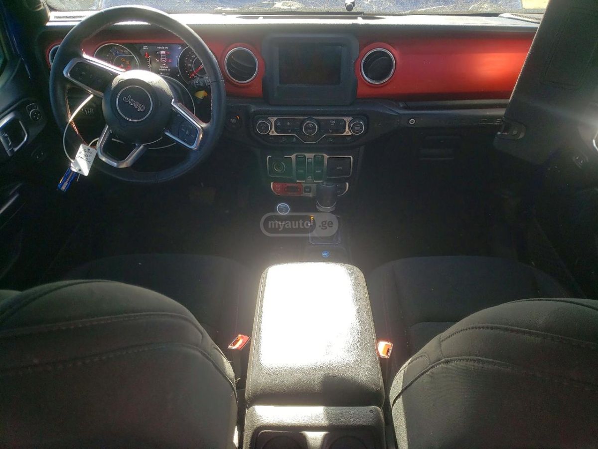 Jeep Wrangler - фото 8