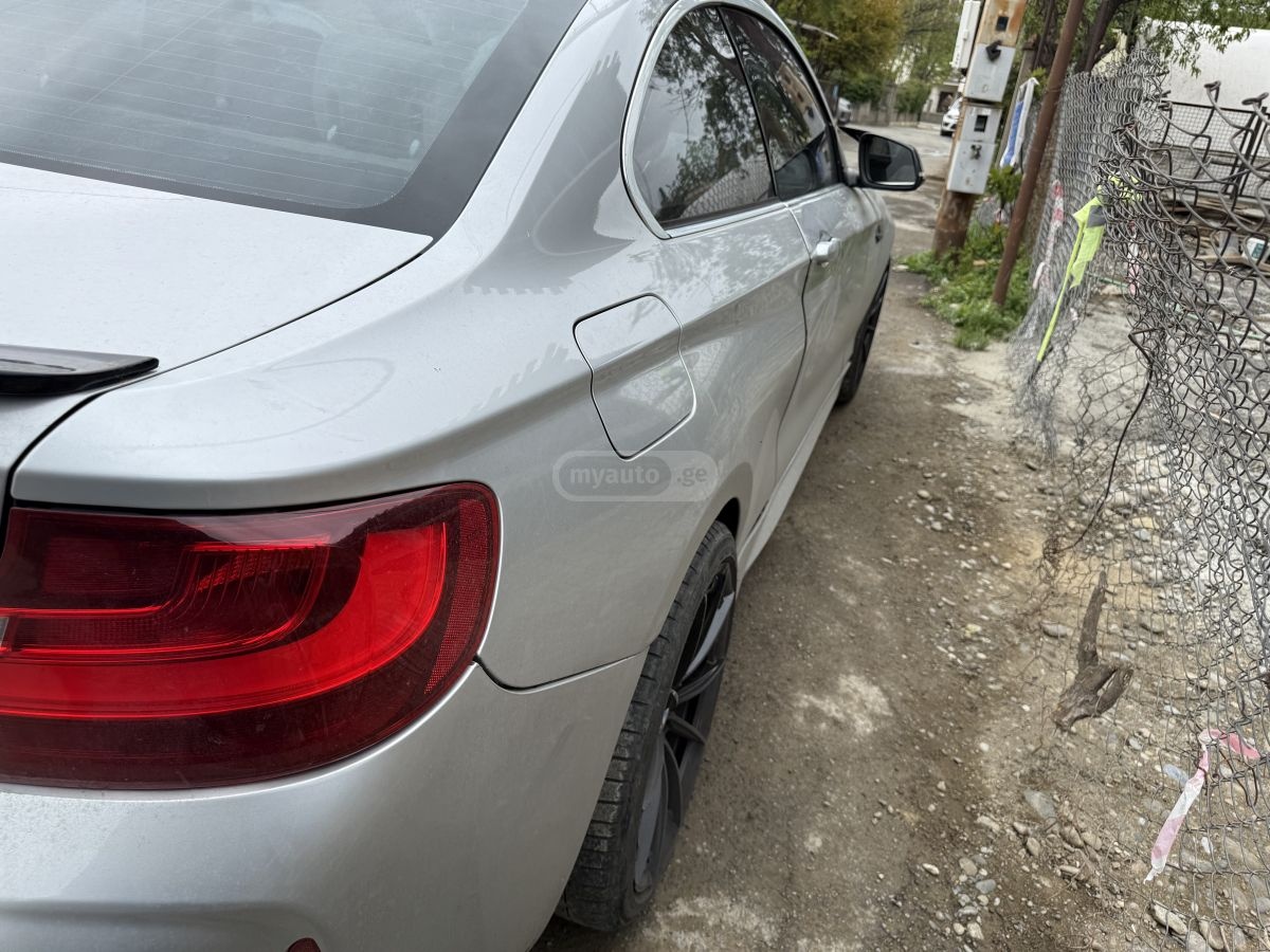 BMW 230i - фото 5
