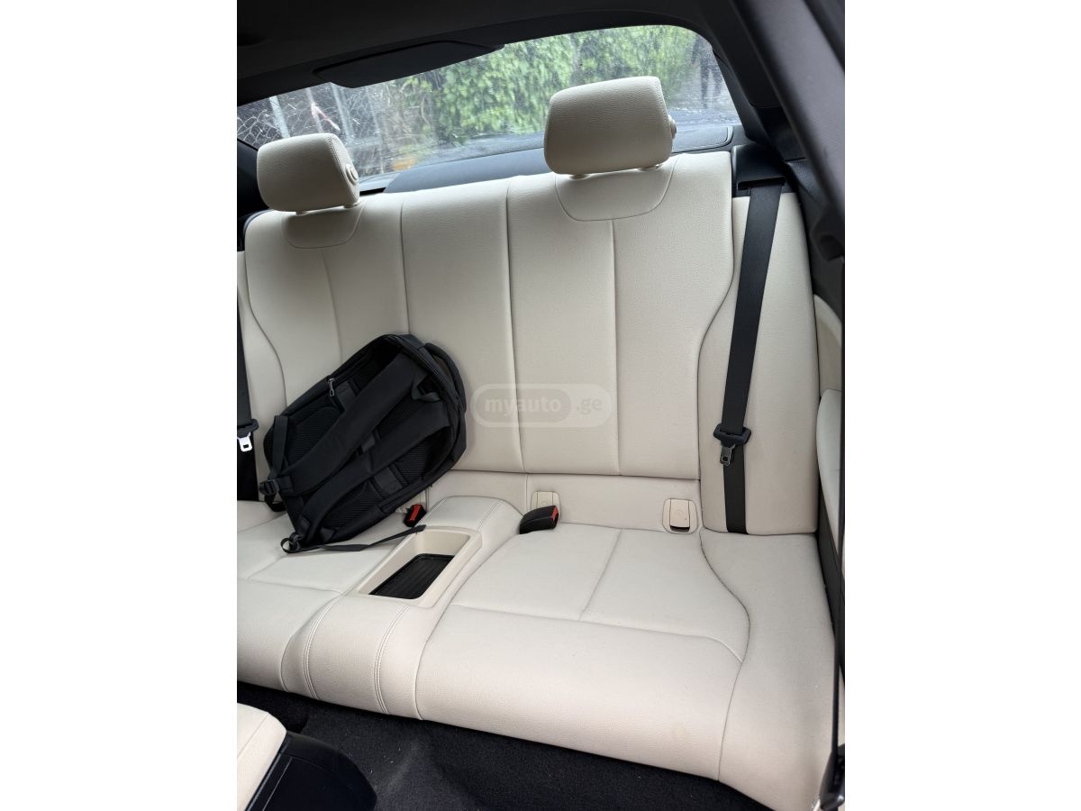 BMW 230i - фото 8