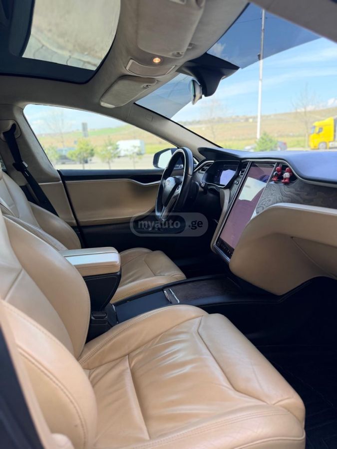Tesla Model S - фото 14