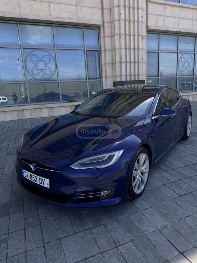 Tesla Model S - фото 9