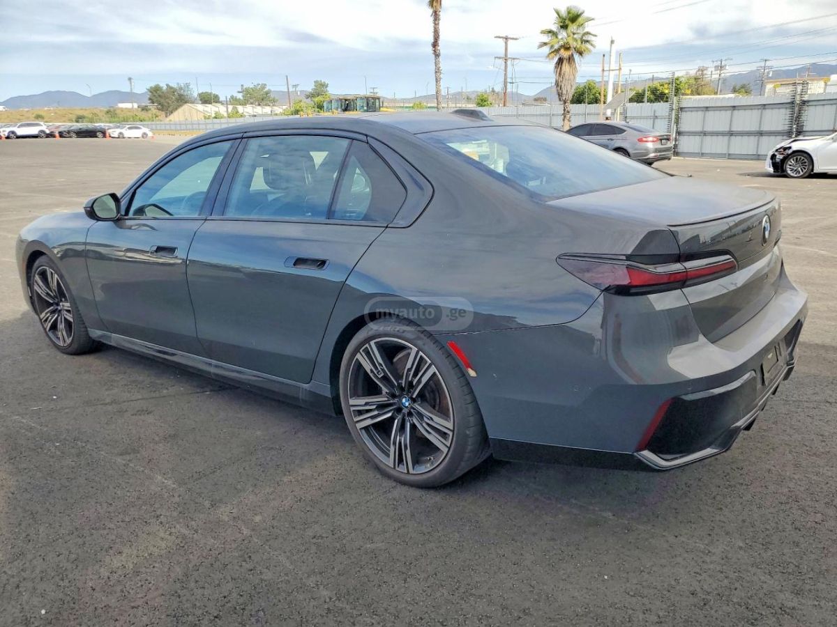BMW 740 2023 — миниатюра 2
