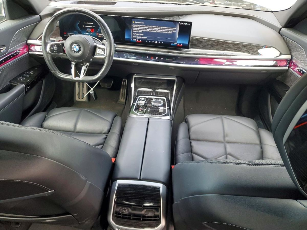 BMW 740 2023 — миниатюра 8