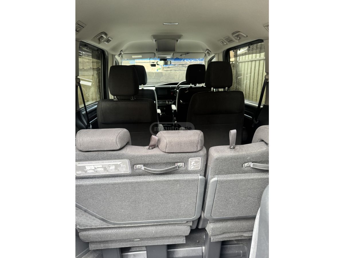 Honda Step Wagon - фото 13