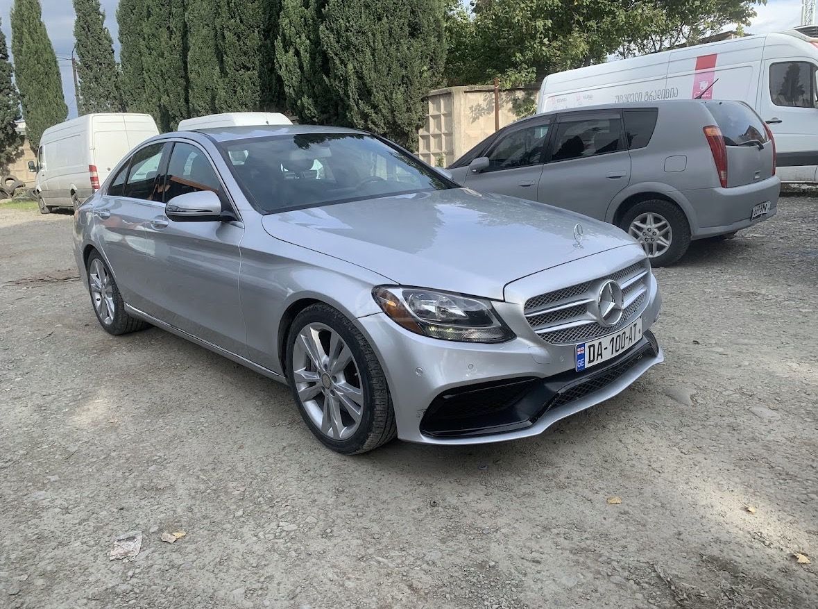 Mercedes-Benz C 300 - фото 1