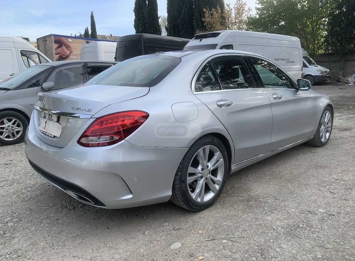 Mercedes-Benz C 300 - фото 6