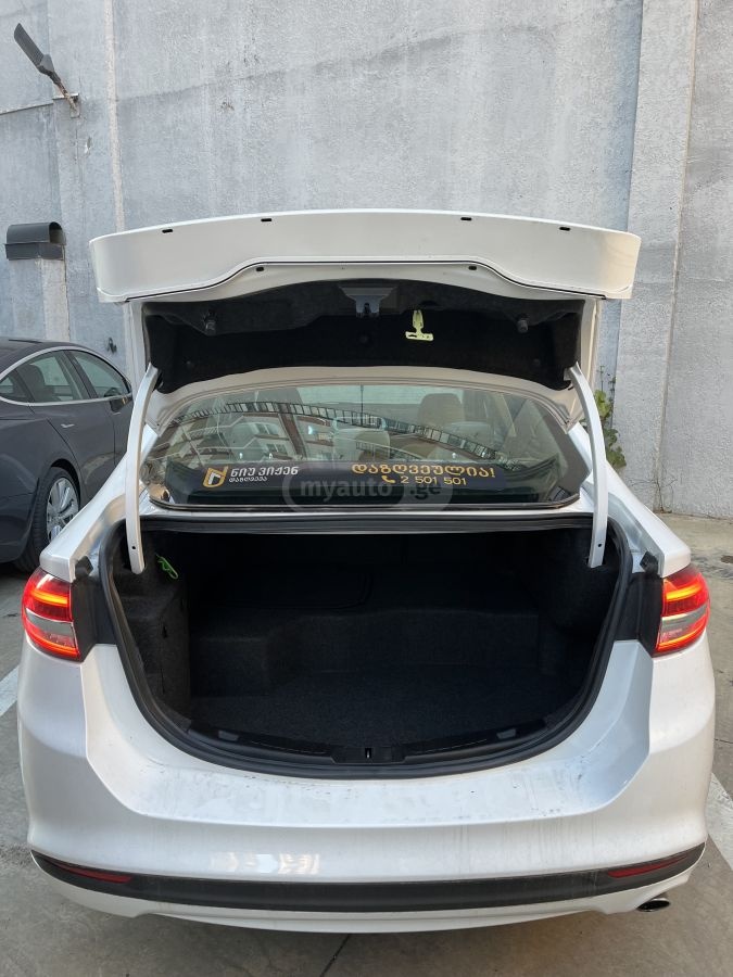 Ford Fusion - фото 11