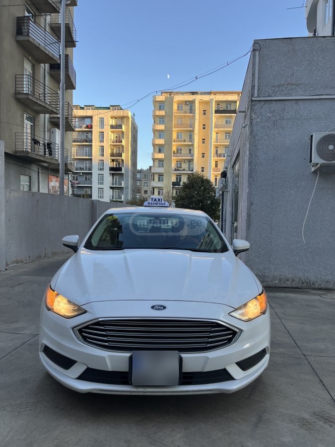 Ford Fusion - фото 2
