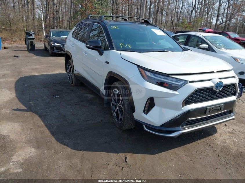 Toyota RAV 4 - фото 1