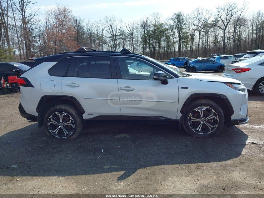 Toyota RAV 4 - фото 13