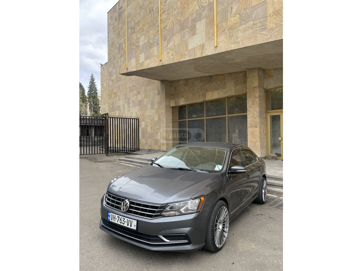 Volkswagen Passat - фото 1
