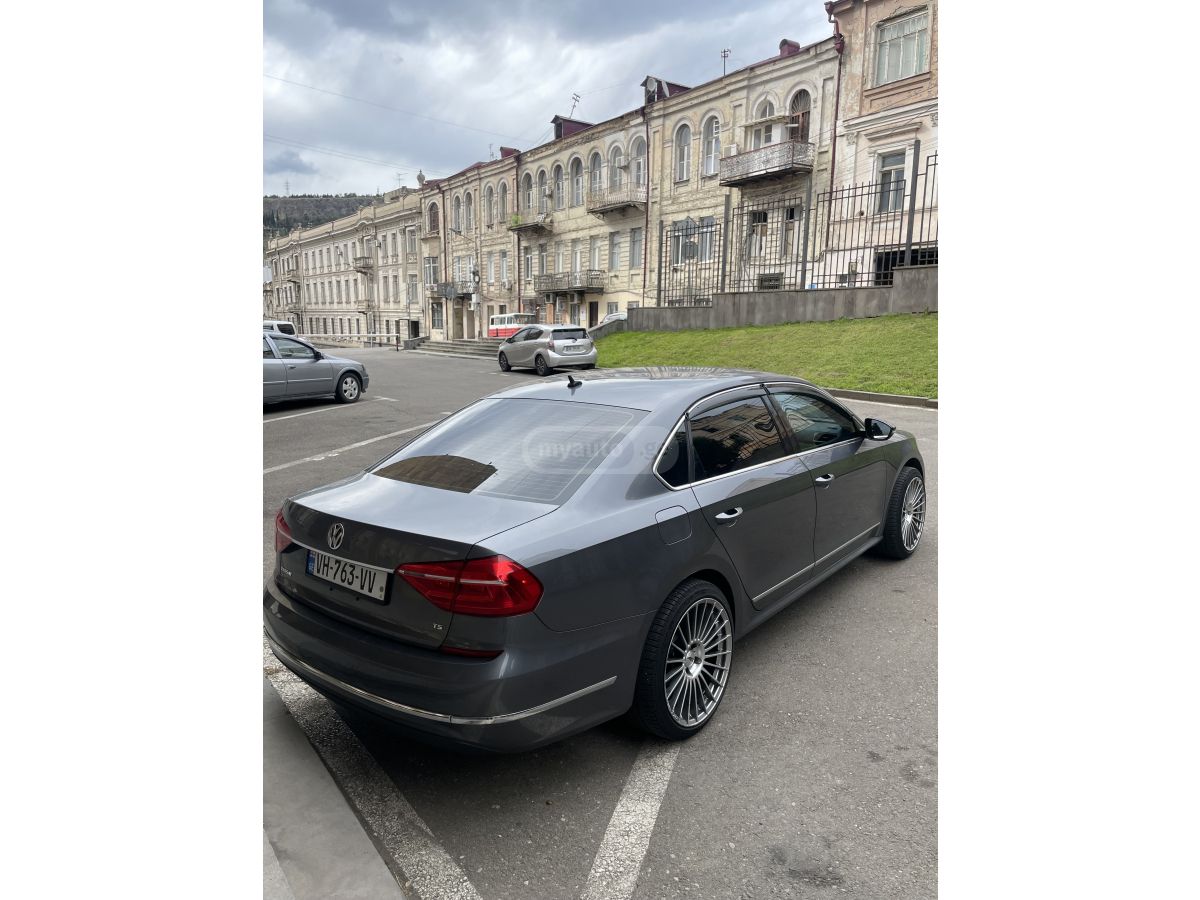 Volkswagen Passat - фото 2