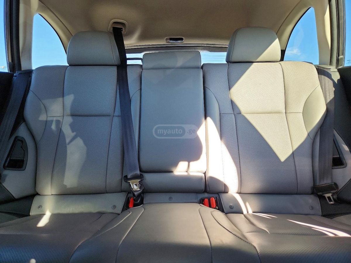 Subaru Outback - фото 9