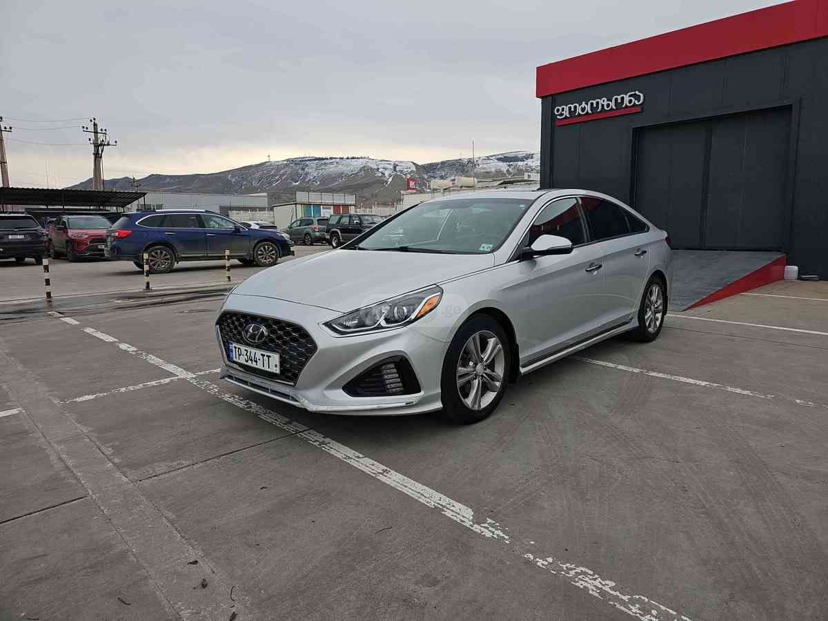 Hyundai Sonata - фото 1