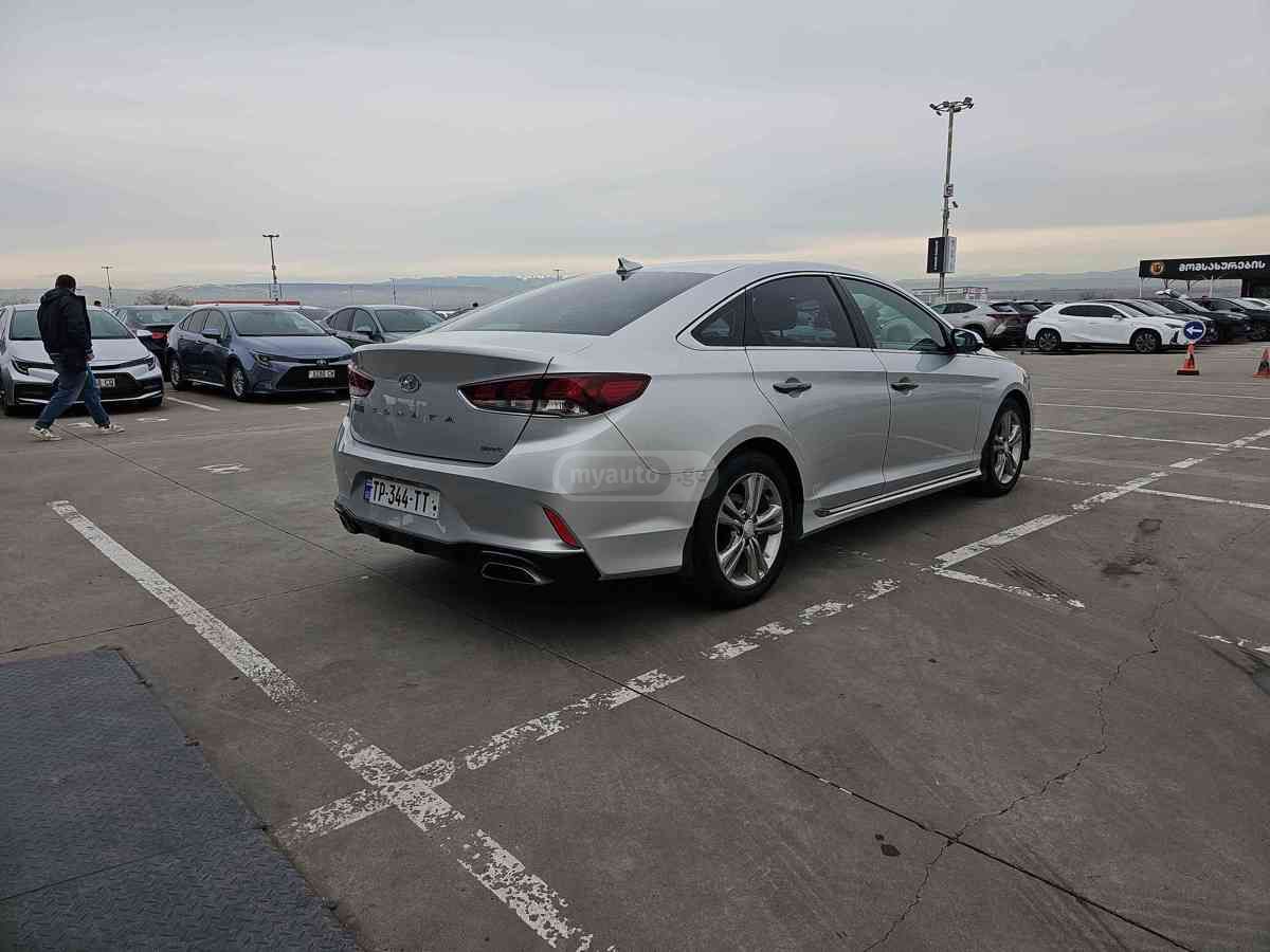 Hyundai Sonata - фото 4