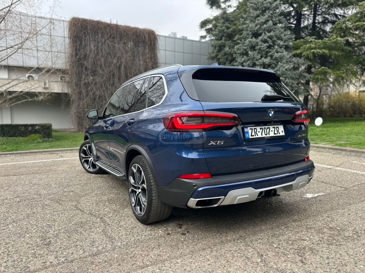 BMW X5 - фото 7