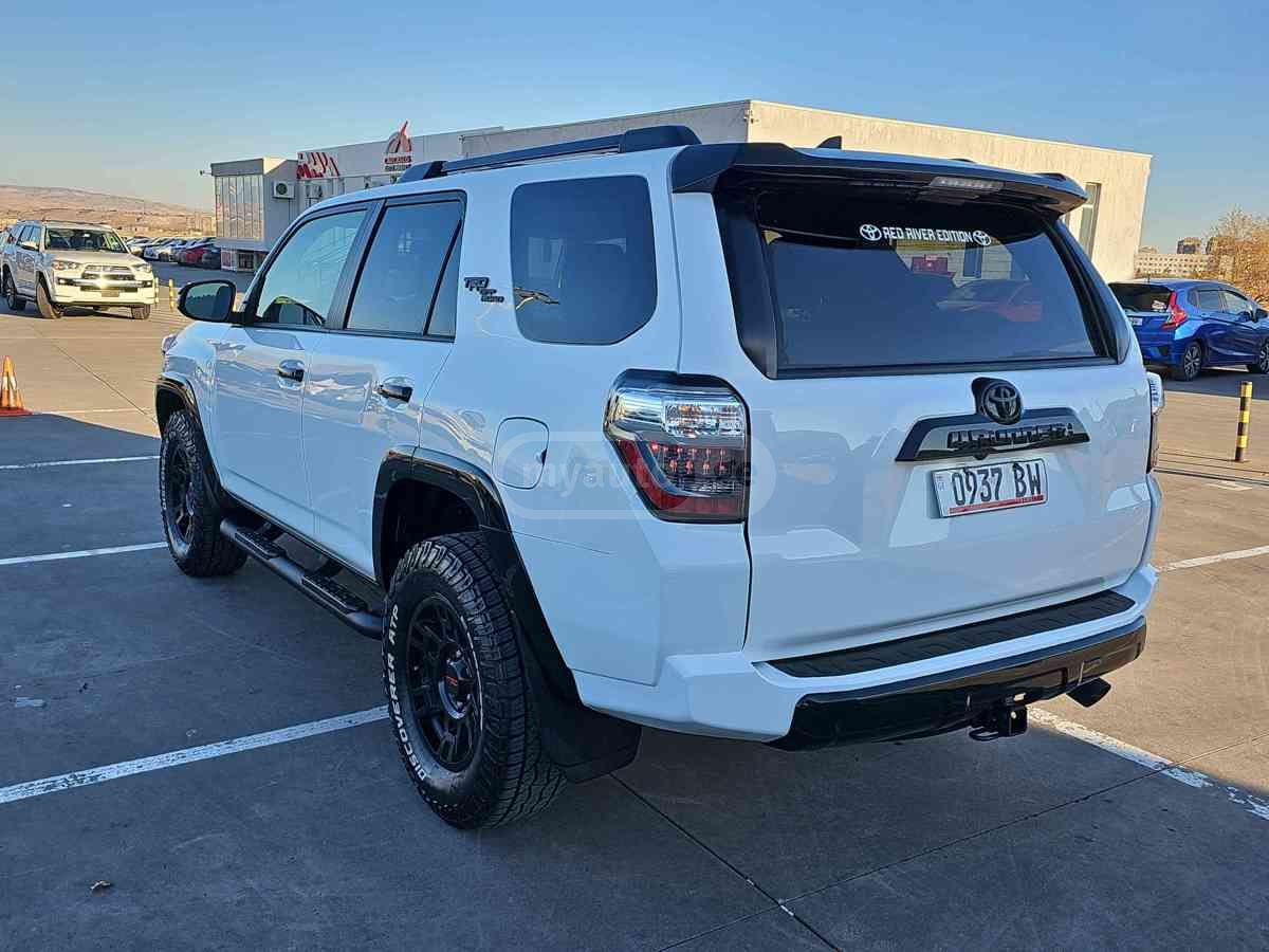 Toyota Toyota 4runner — миниатюра 6