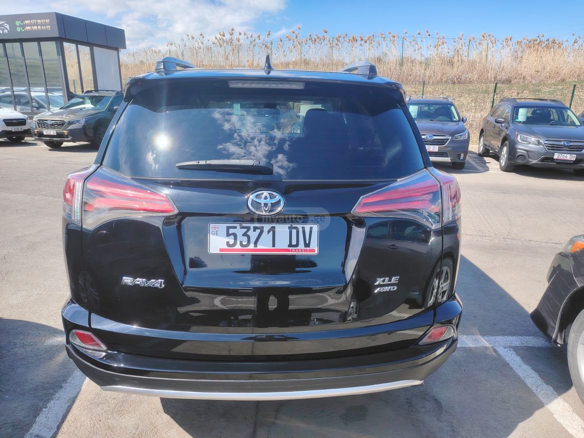 Toyota RAV 4 - фото 3