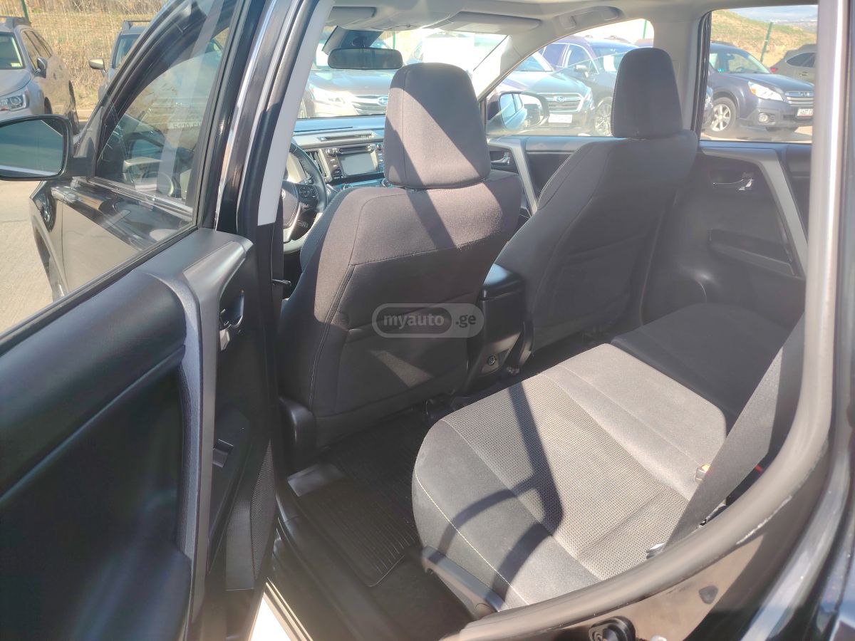 Toyota RAV 4 - фото 9