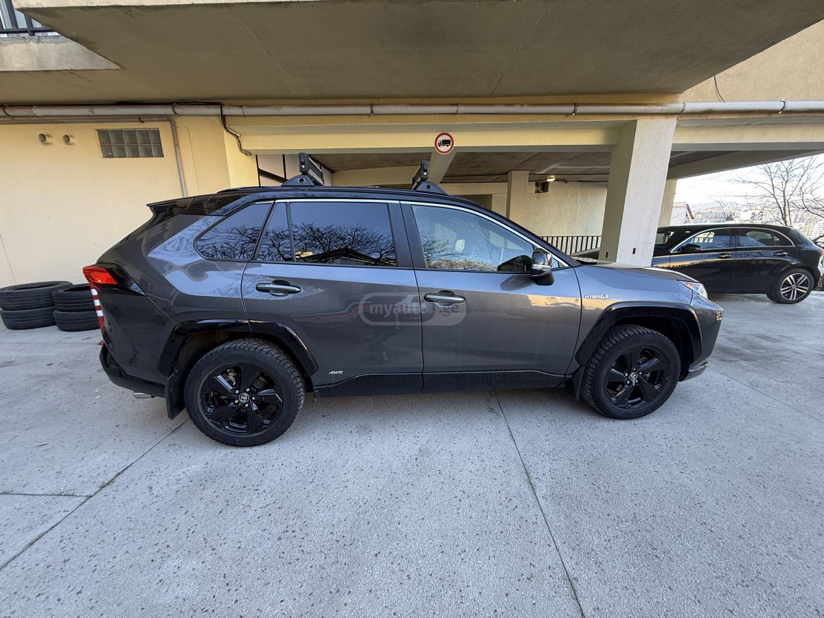 Toyota Rav 4 - фото 4