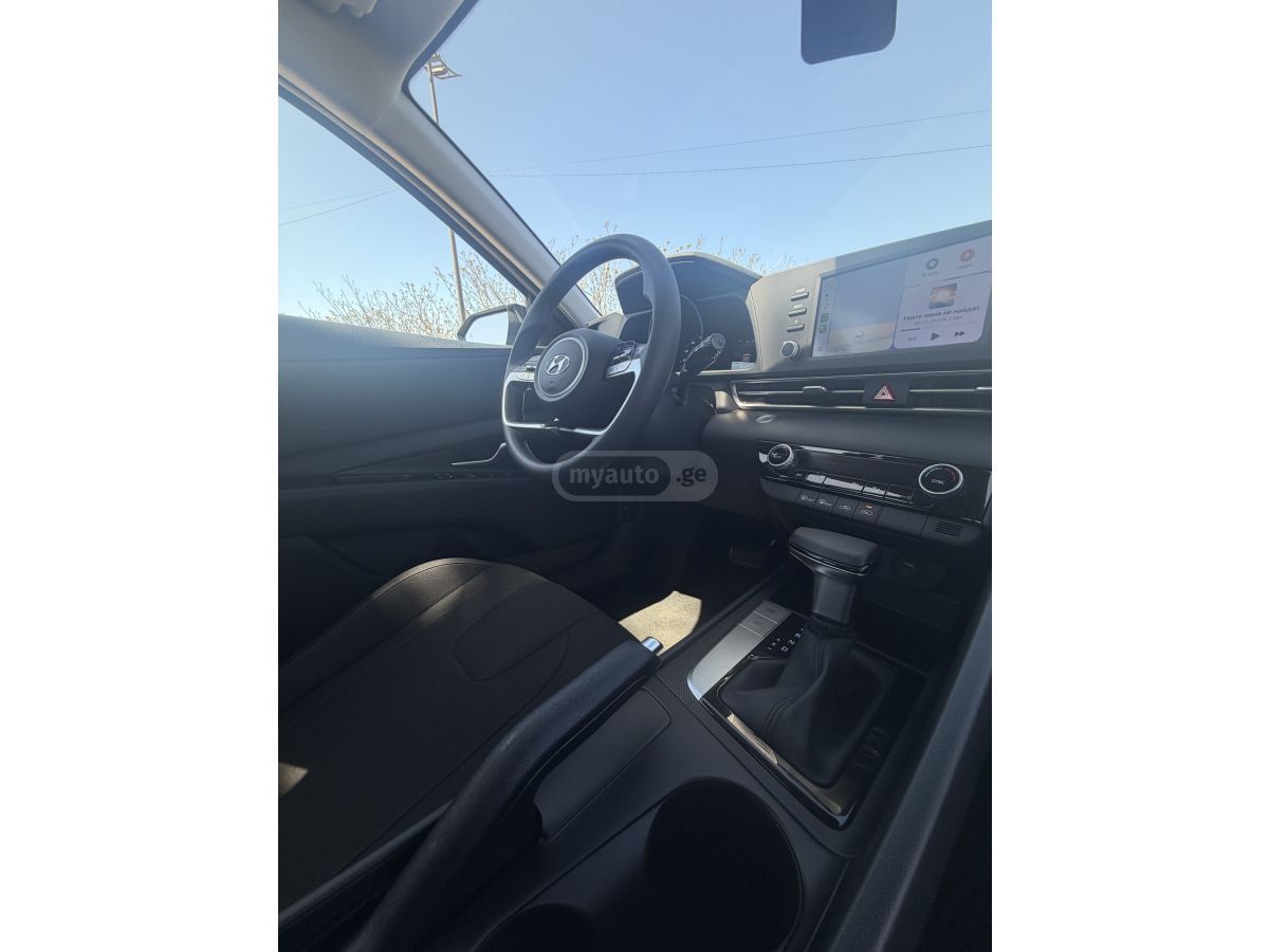 Hyundai Elantra - фото 5