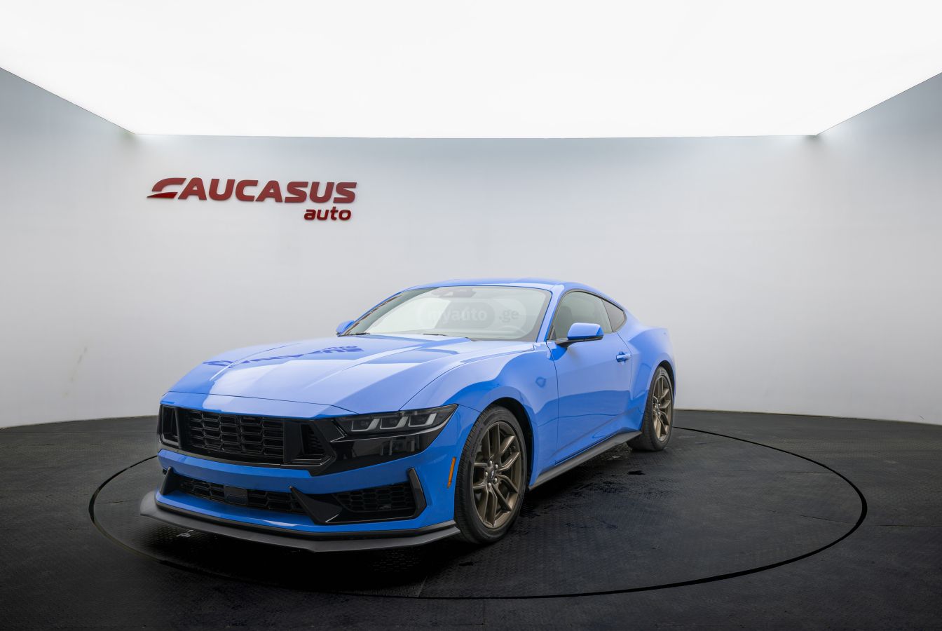 Ford Mustang - фото 1