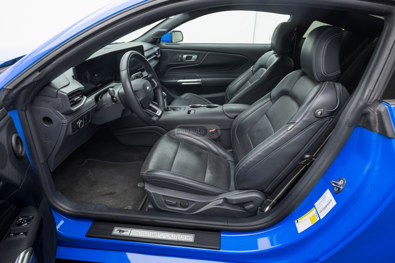 Ford Mustang - фото 10