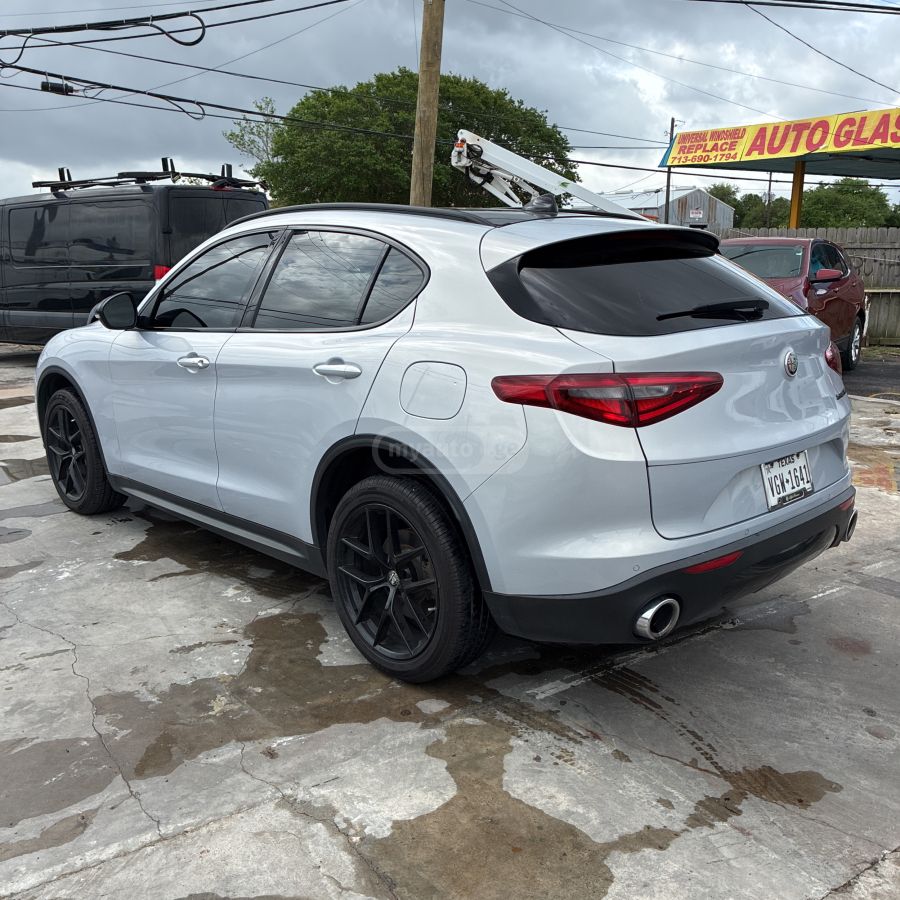 Alfa Romeo Stelvio - фото 3