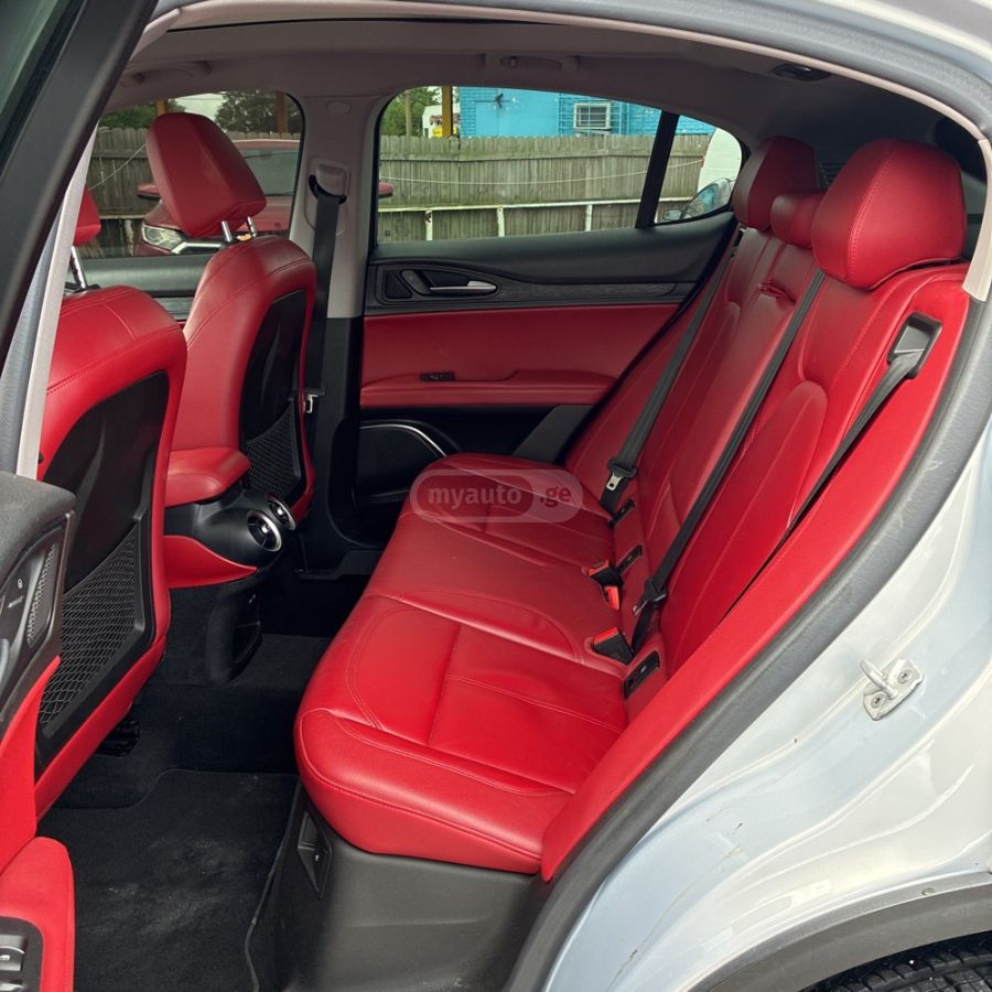 Alfa Romeo Stelvio - фото 6