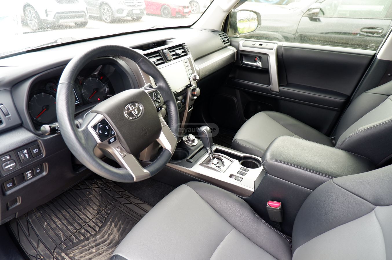 Toyota 4Runner - фото 12