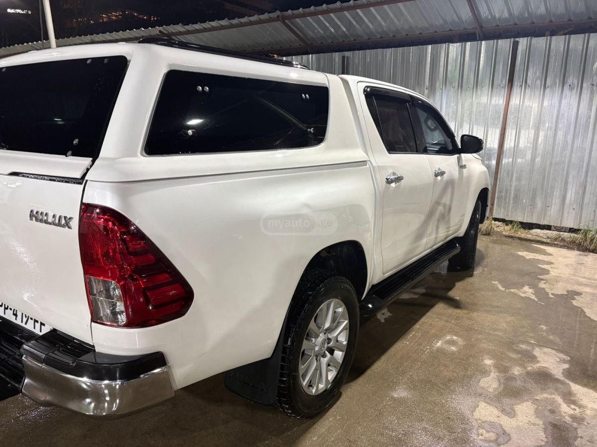 Toyota Hilux - фото 5