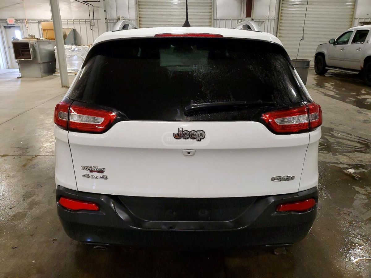 Jeep Cherokee - фото 5