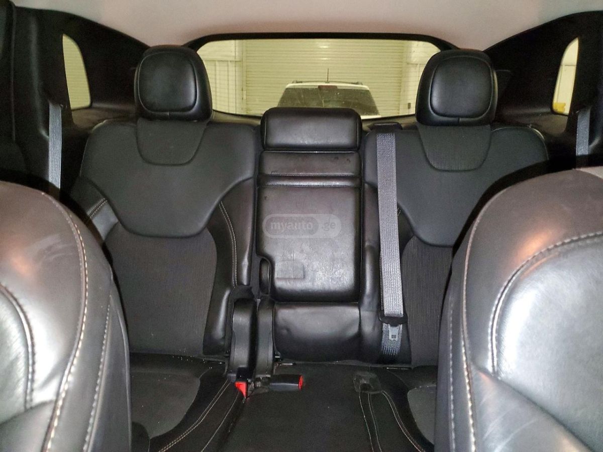 Jeep Cherokee - фото 9