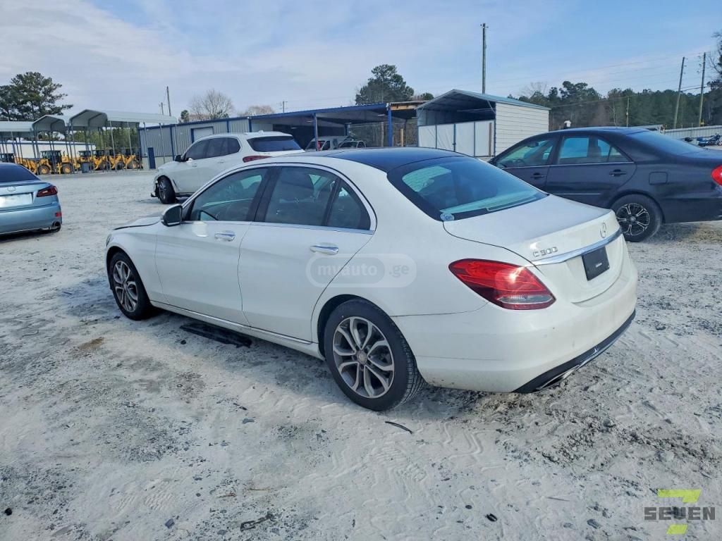 Mercedes-Benz C 300 - фото 3