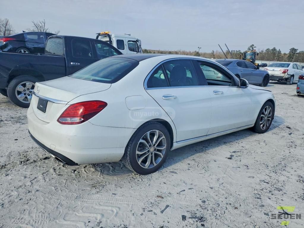 Mercedes-Benz C 300 - фото 5