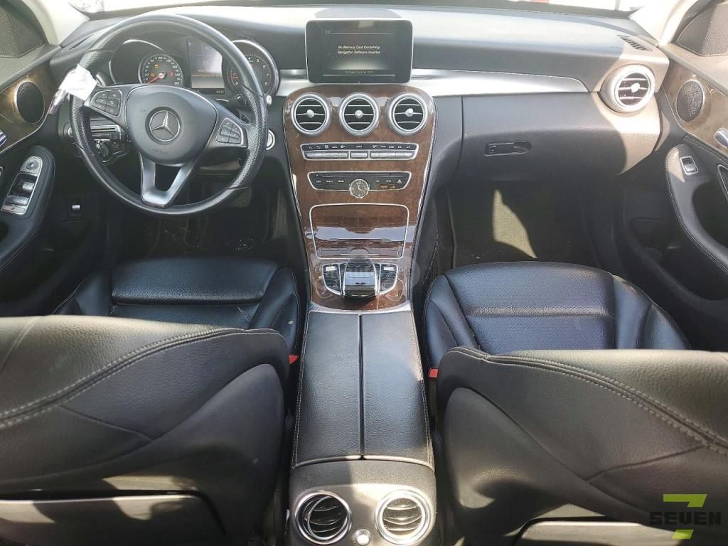 Mercedes-Benz C 300 - фото 8