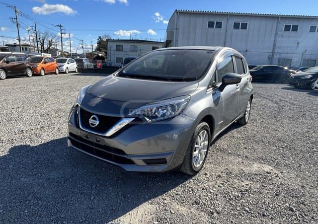 Nissan Note - фото 1