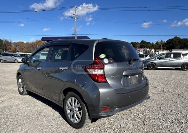 Nissan Note - фото 3