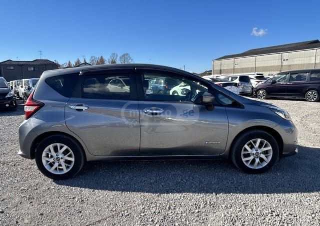 Nissan Note - фото 4