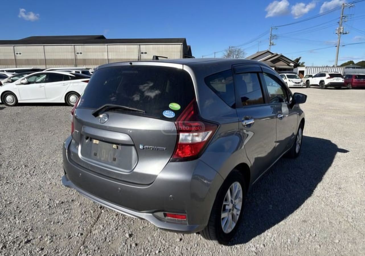 Nissan Note - фото 5