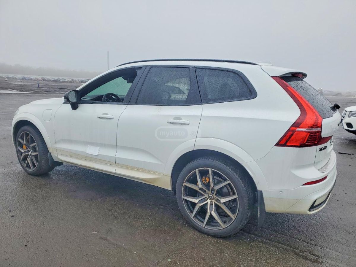 Volvo XC 60 2022 — миниатюра 2