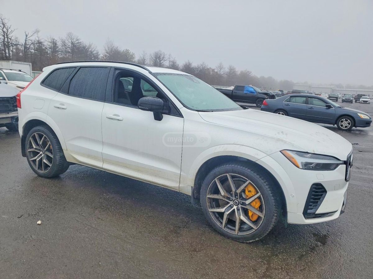 Volvo XC 60 2022 — миниатюра 4