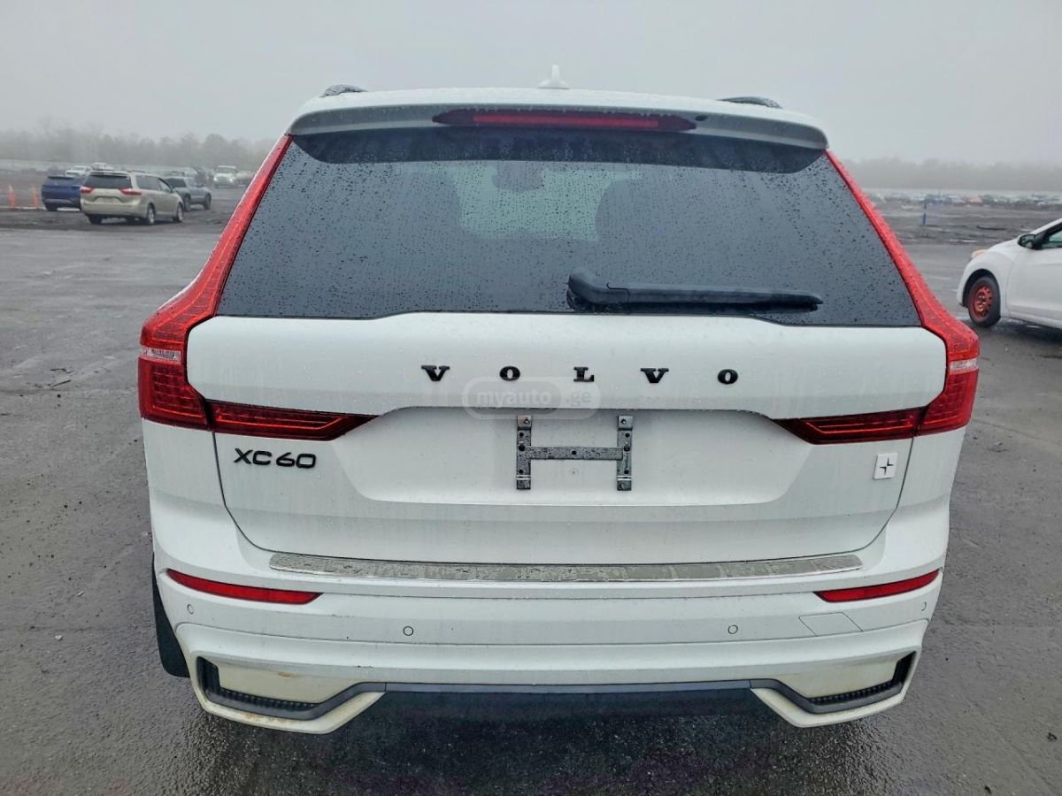 Volvo XC 60 2022 — миниатюра 6
