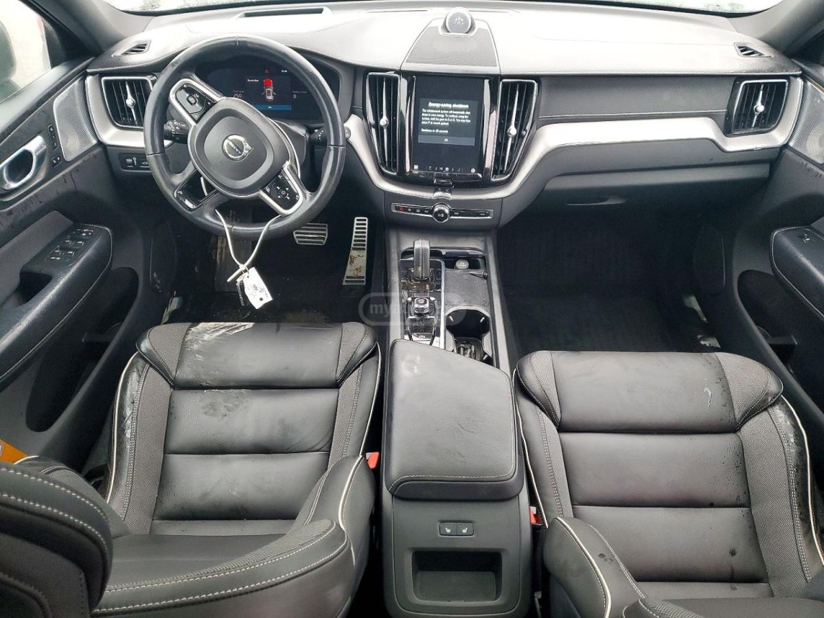 Volvo XC 60 2022 — миниатюра 8