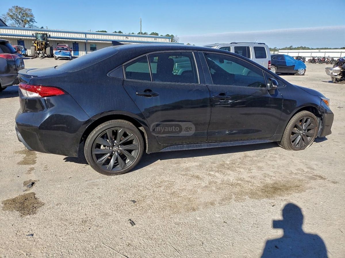 Toyota Corolla - фото 3