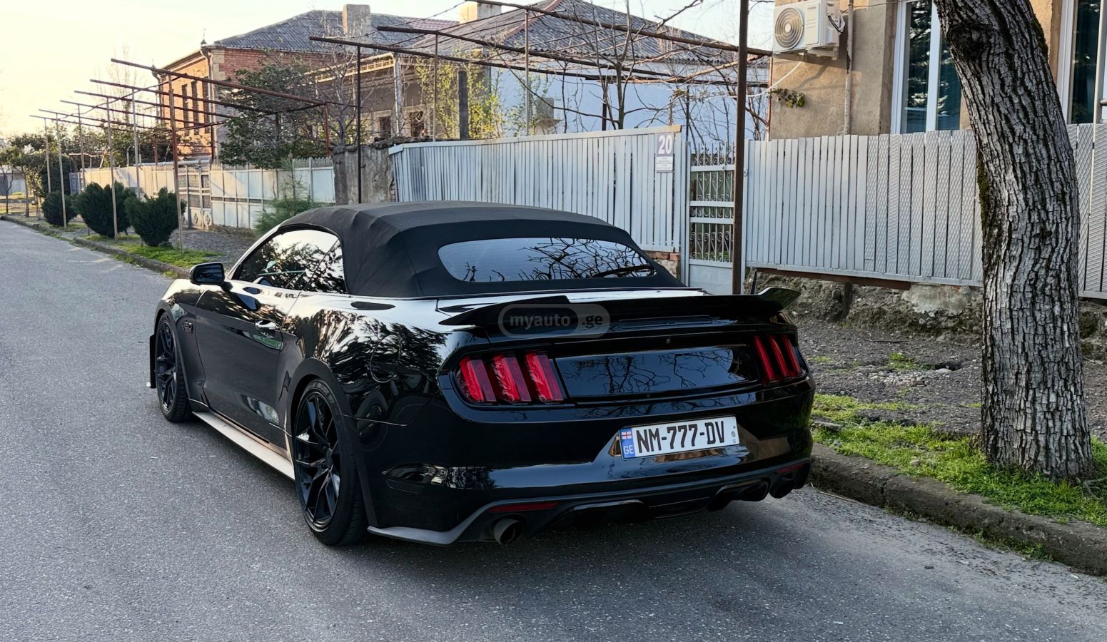 Ford Mustang - фото 2