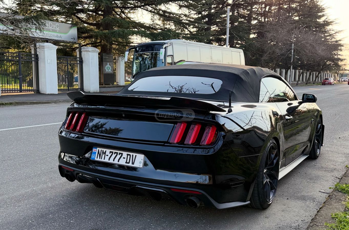 Ford Mustang - фото 3