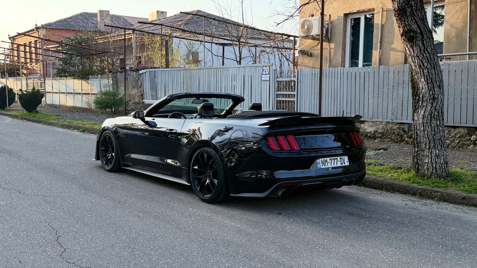 Ford Mustang - фото 8
