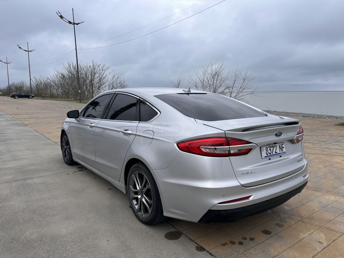 Ford Fusion - фото 3